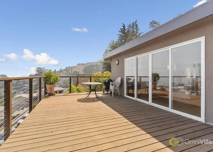Stunning Views By The Bay 2Br