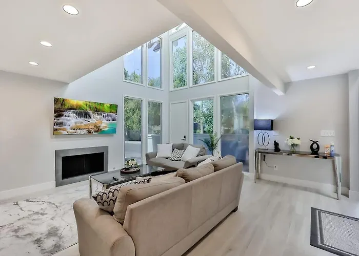 4 Luxury Townhouses In Private Lot Near Meta & Stanford