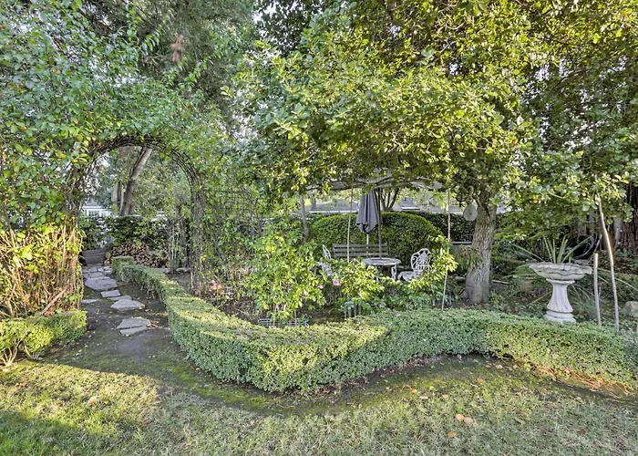 Updated Menlo Park English Tudor Garden Cottage!
